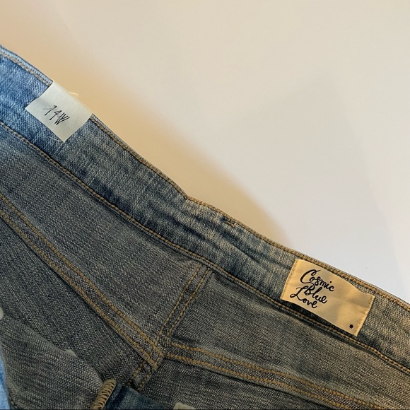 COSMIC BLUE LOVE
Jodie Short Side Piping - Picture 12 of 14